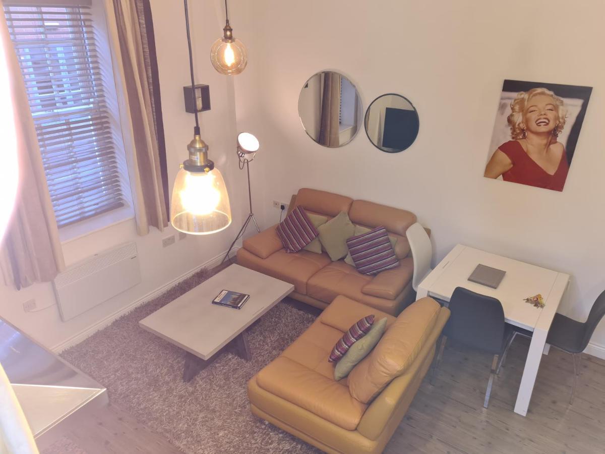 The Avenue Apartment เลมิงตันสปา ภายนอก รูปภาพ